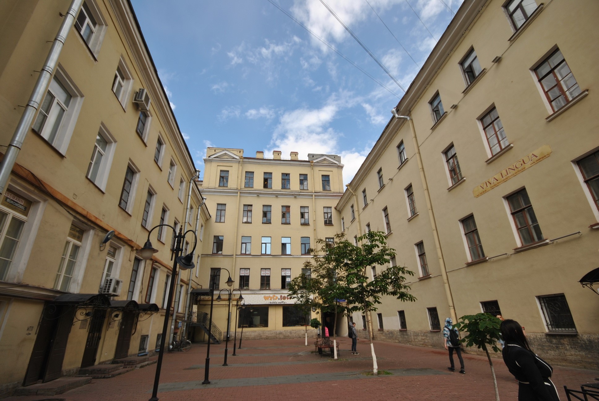 Выполнены работы по визуальному осмотру двух корпусов зданий по адресу: г. Санкт-Петербург, Невский пр., д. 32-34.